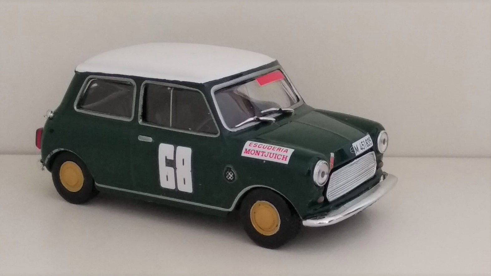 Mini Cooper 1300 #68 J. Babler Subida Sant Cugat-Tibidabo 1968 (Ref. 193DC43) 1:43 Kit Car 43