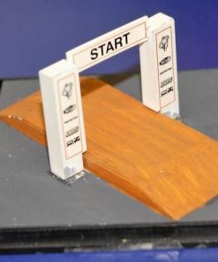 [DIORAMA] Podium Rally 1:87 High Tech Modell [con vitrina metacrilato]
