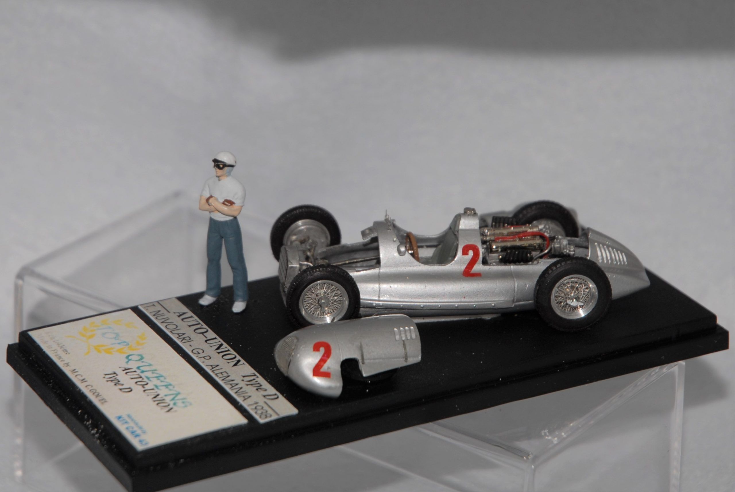 Auto Union Type D #2 T. Nuvolari Alemania 1938 (capos abiertos / con figura) 1:43 Kit Car 43