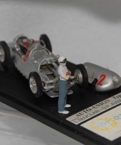Auto Union Type D #2 T. Nuvolari Alemania 1938 (capos abiertos / con figura) 1:43 Kit Car 43 - Image 4