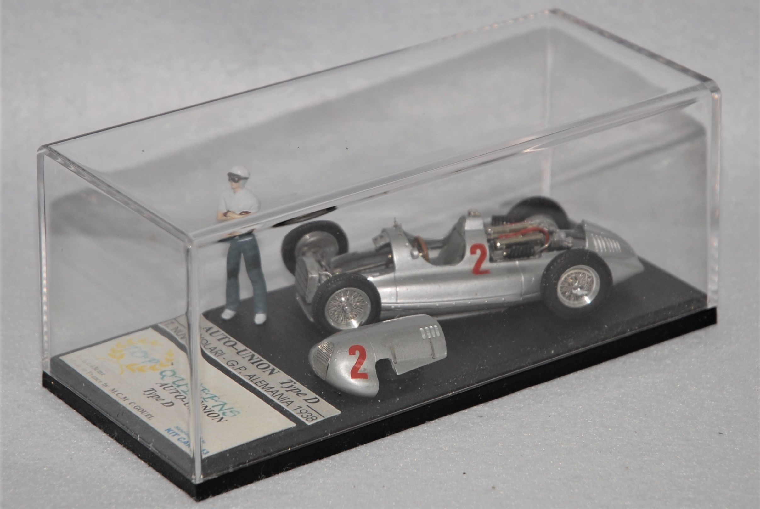 Auto Union Type D #2 T. Nuvolari Alemania 1938 (capos abiertos / con figura) 1:43 Kit Car 43 - Image 2