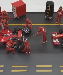 Diorama set Ferrari F2001 #2 R.Barrichello y #1 M.Schumacher Pit Box F1 2001 con figuras (con vitrina metacr.)  1:43 Kit Car 43