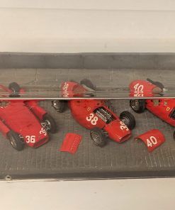 Alternative view of Set Ferrari #40 500F2 #38 555-Supersqualo #36 D-50 F1 años 50 (con vitrina metacr.)  1:43 Kit Car 43