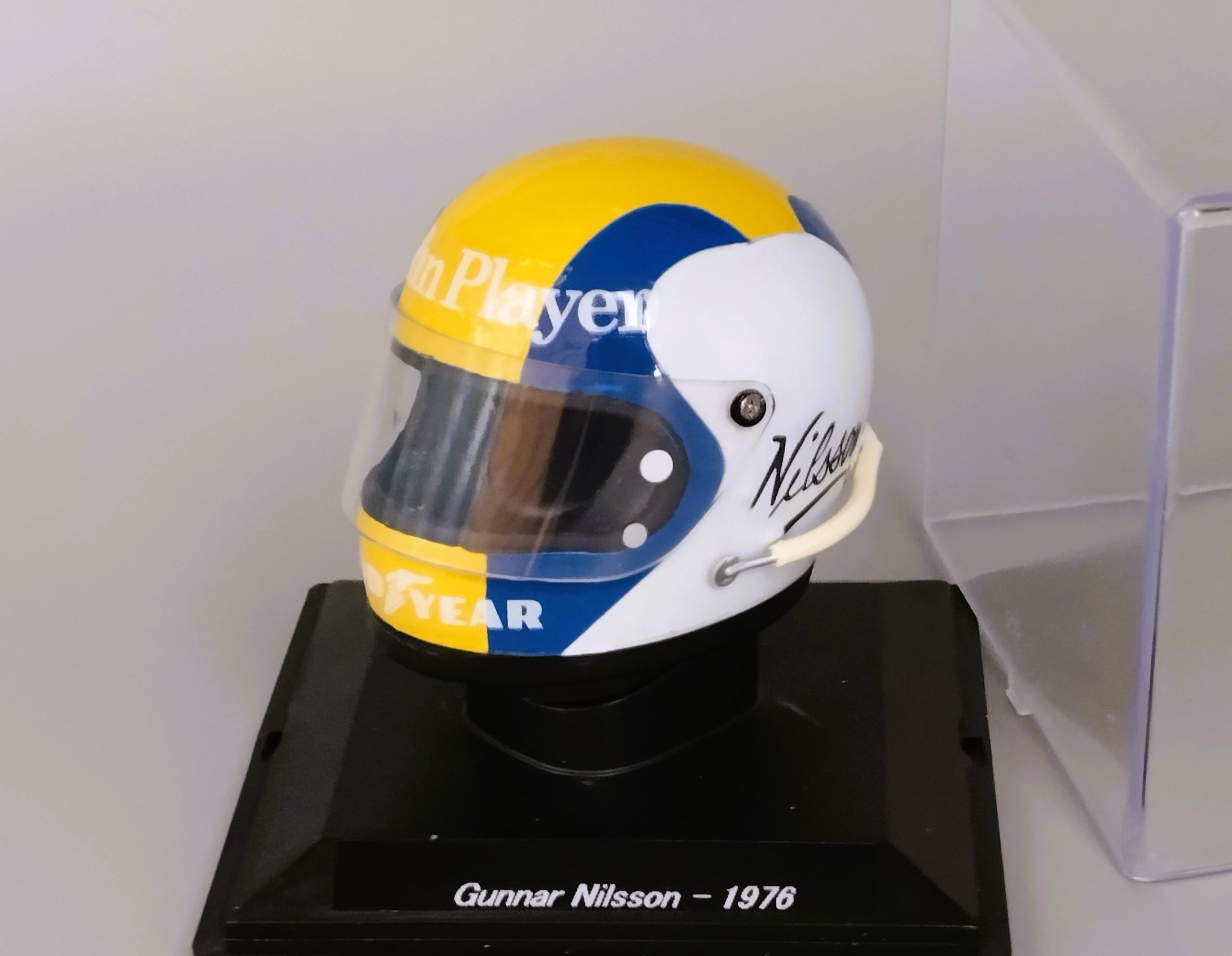 Casco Gunnar Nilsson F1 1976 1:5 Kit Car 43
