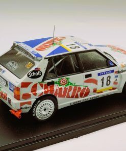 Alternative view of Lancia Delta HF "Charro" #18 J.Puras Rally Costa-Brava 1982 (con vitrina)  1:24 Kit Car 43