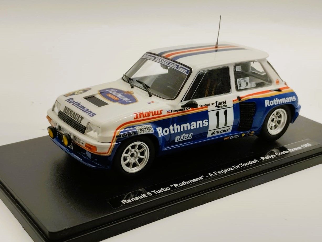 Renault 5 Turbo "Rothmans" #11 A.Ferjanz-Dr.Tandari Rallye Costa-Brava 1985 (con vitrina) 1:24 Kit Car 43