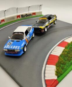 [DIORAMA] Curva cerrada circuito (24,5 x 25 cms.)  1:43 Kit Car 43