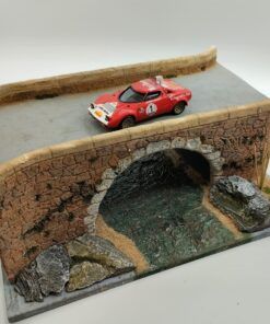 [DIORAMA] Tramo asfalto con puente (25 x 24,5 cms.)  1:43 Kit Car 43