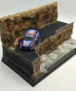 [DIORAMA] Curva tramo asfalto R.Monte Carlo (19,50x10,50xh:11,50 cms) (con vitrina plástico transparente)  1:64 Kit Car 43
