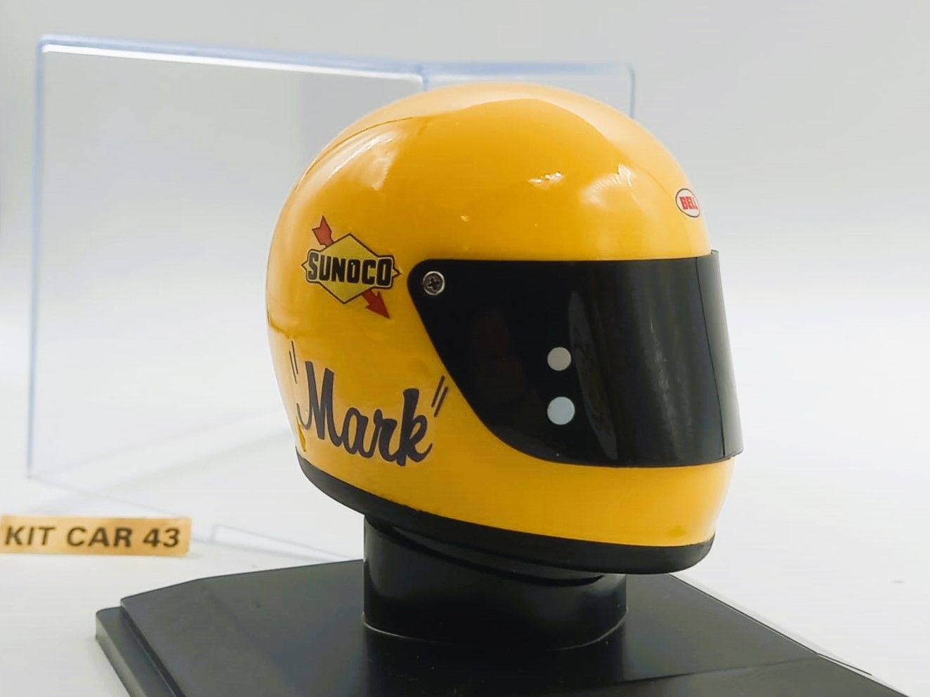 Casco Mark Donohue 1972 Winner Indianapolis 1972 1:5 Kit Car 43 - Image 2