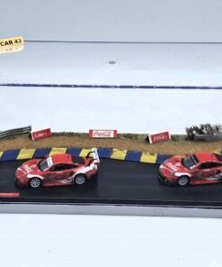 [DIORAMA] Curva circuito con dos Porsche 911 RSR Coca-Cola Petit Le Mans 2019 (en Vitrina 23,6 x 10 x h:10 cms)  1:64 Kit Car 43