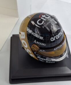 Alternative view of Casco Fernando Alonso Aston Martin G.P.Gran Bretaña 2024  1:5 Spark