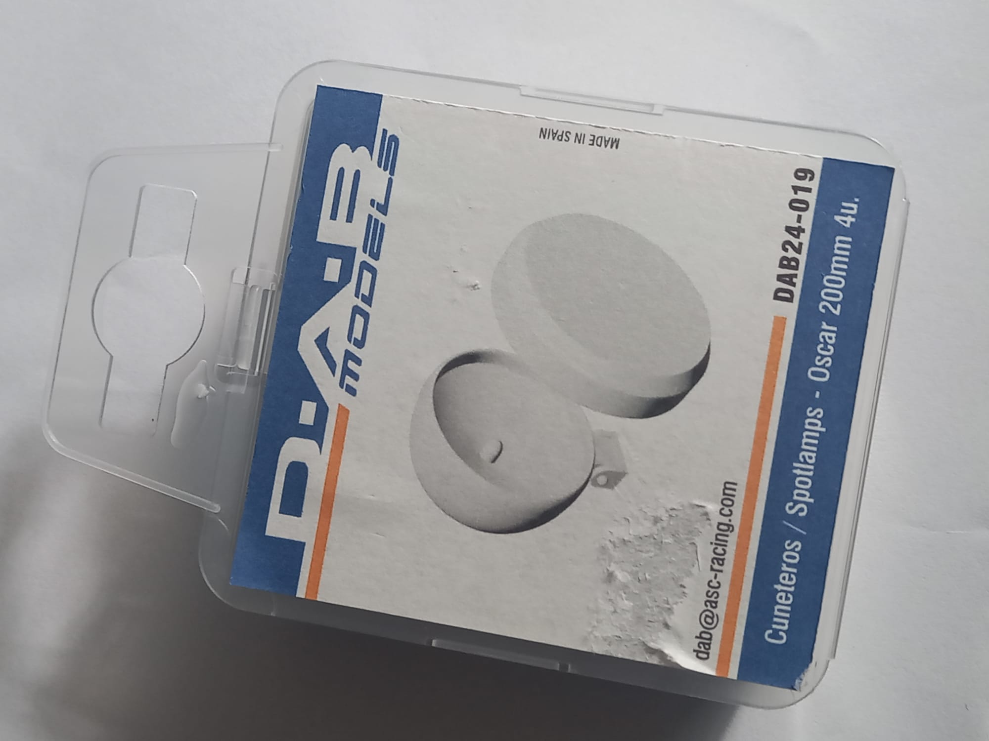 4 Faros cuneteros super-oscar con tapa 200mm. (DAB24-019) 1:24 DAB