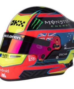 Casco Oscar Piastri team McLaren F1 2025  1:5 Spark