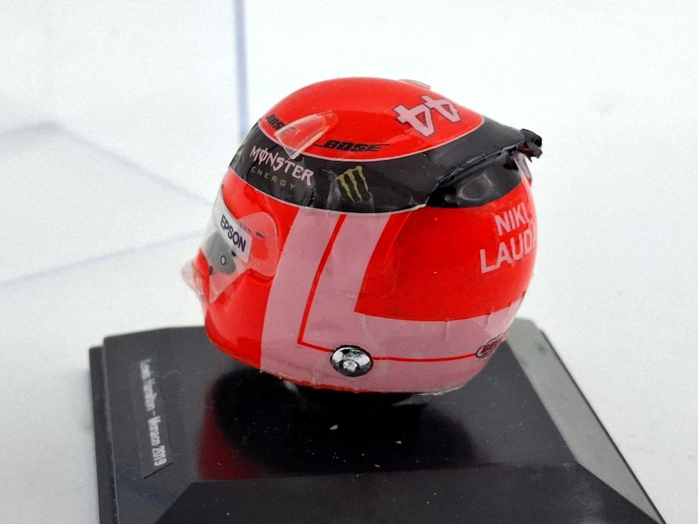 Casco Lewis Hamilton Monaco 2019 (tributo N.Lauda) 1:8 Kit Car 43 - Image 2