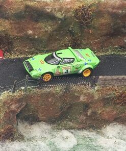 [DIORAMA] Lancia Stratos J.de Bagration Rally RACE 1979. Con vitrina plastico transparente  1:64 Kit Car 43