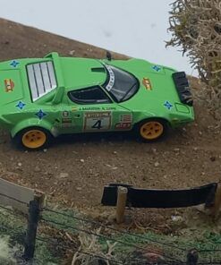 Alternative view of [DIORAMA] Lancia Stratos J.de Bagration Rally RACE 1979. Con vitrina metacrilato  1:64 Kit Car 43