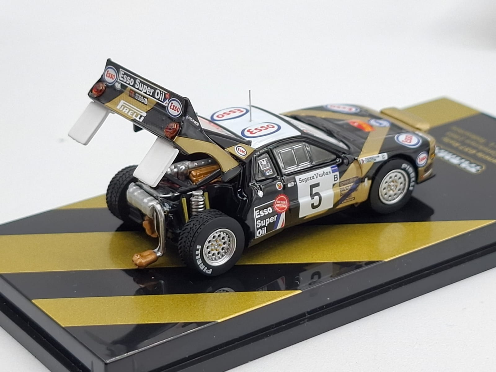 Lancia 037 rally #5 F.Tabaton Rallye Catalunya 1985 1:64 Tarmac - Image 2